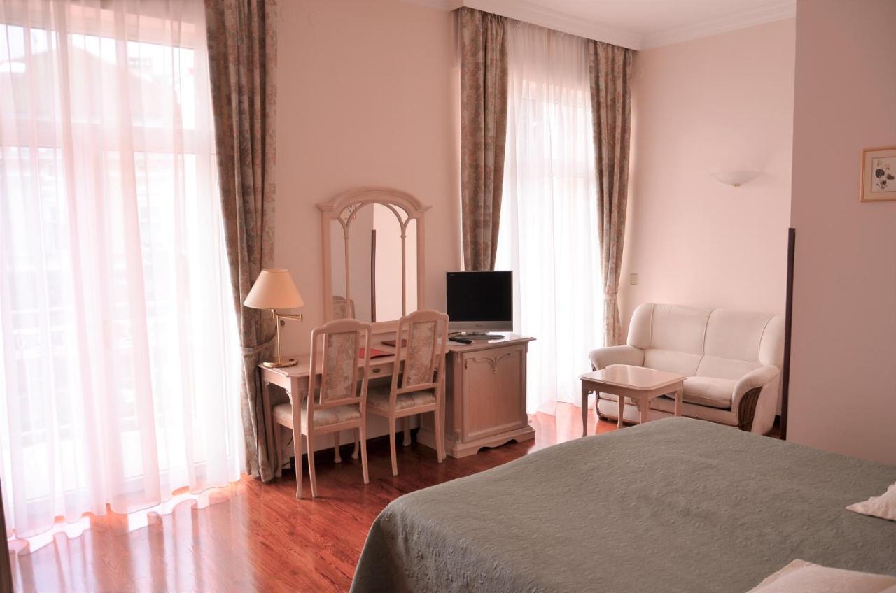 Hotel Mozart Opatija Exterior foto