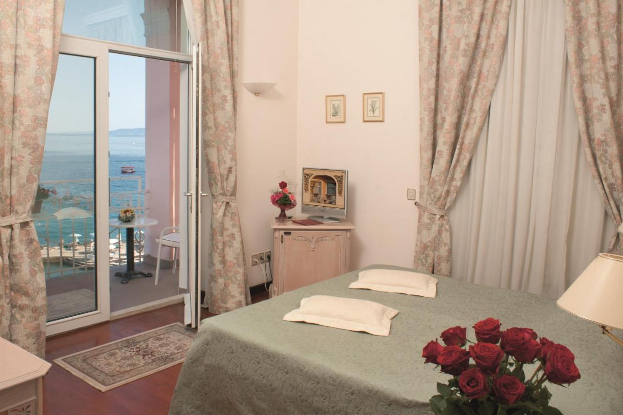 Hotel Mozart Opatija Exterior foto