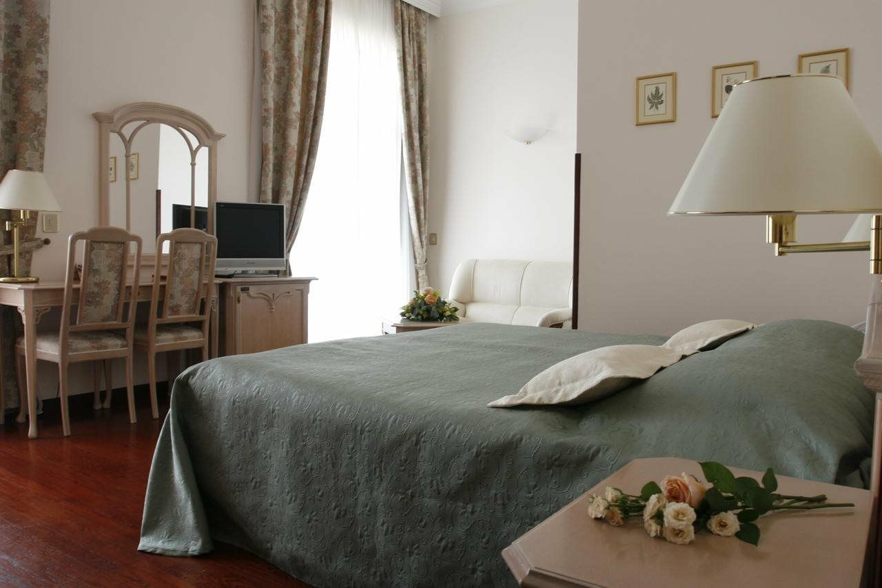 Hotel Mozart Opatija Exterior foto